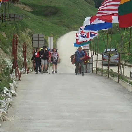 Albergue De Peregrinos A Santiago Belorado