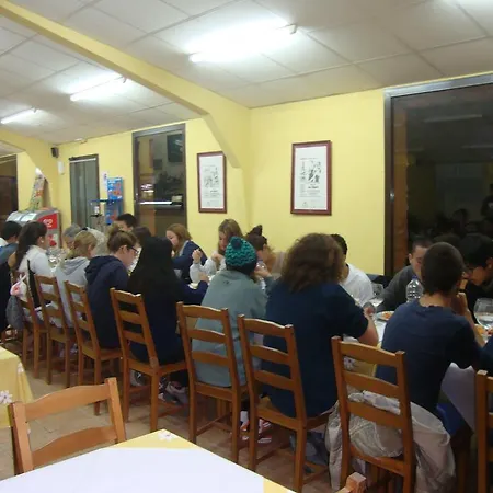 Albergue De Peregrinos A Santiago