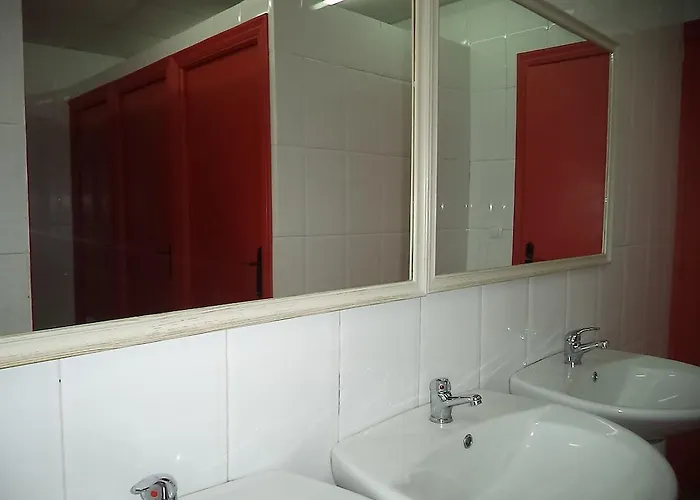 Хостел De Peregrinos A Santiago *